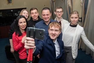 Міський голова Кам’янського зустрівся з активістами молодіжного проекту